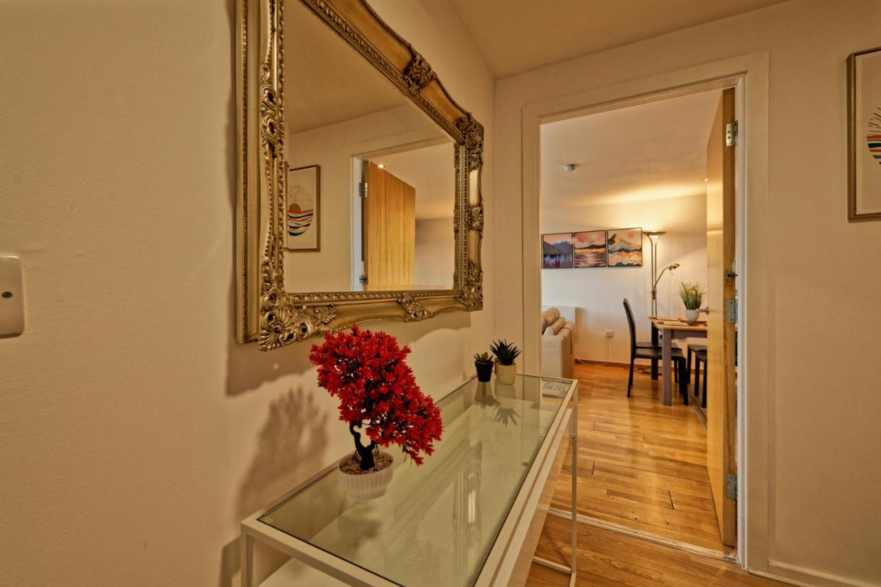 Sidemersey Livings- Convenient 1-Bedroom Flat With A View, Central Liverpool Exterior photo