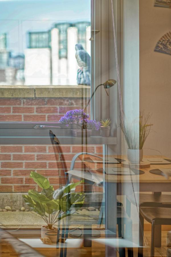 Sidemersey Livings- Convenient 1-Bedroom Flat With A View, Central Liverpool Exterior photo