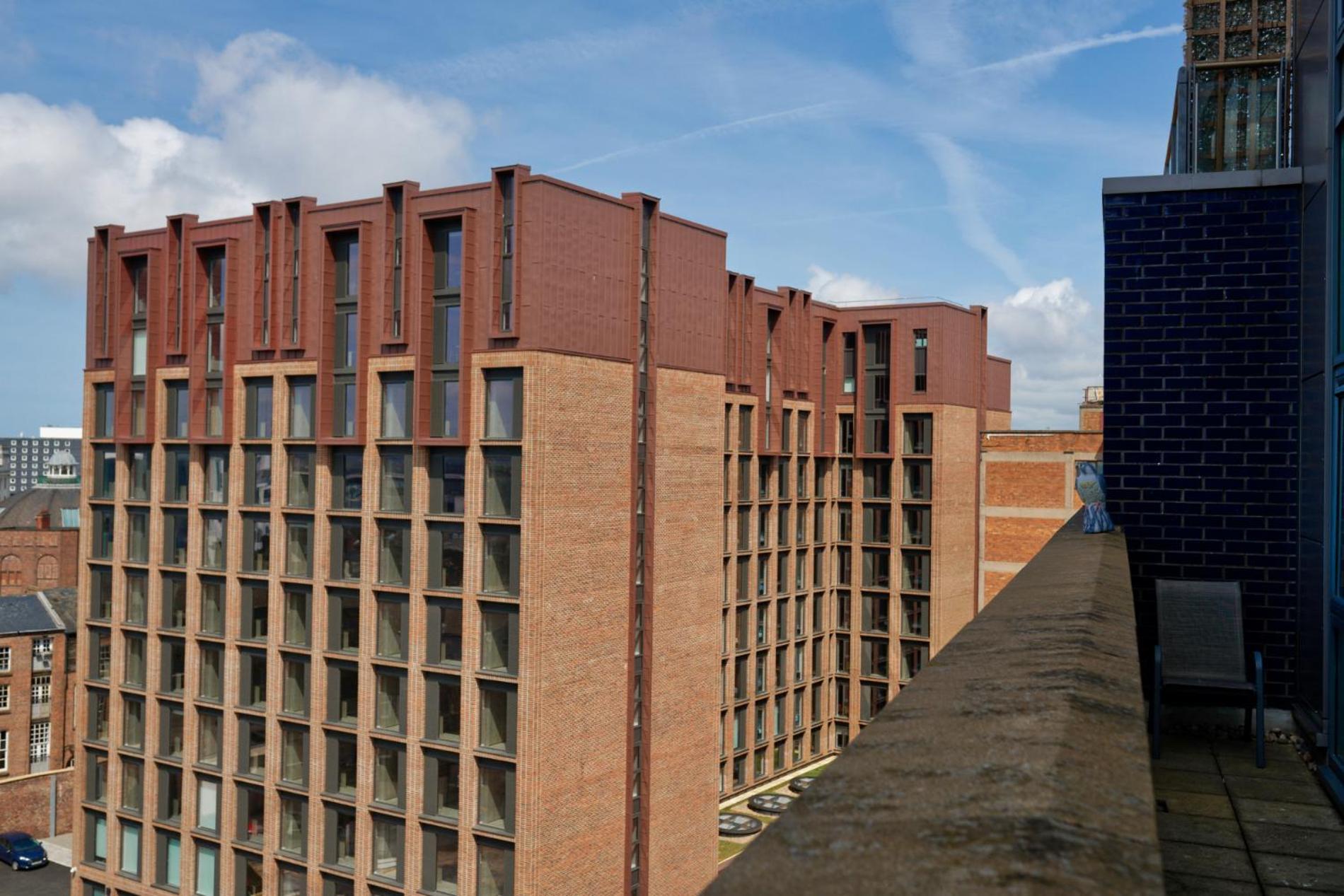 Sidemersey Livings- Convenient 1-Bedroom Flat With A View, Central Liverpool Exterior photo